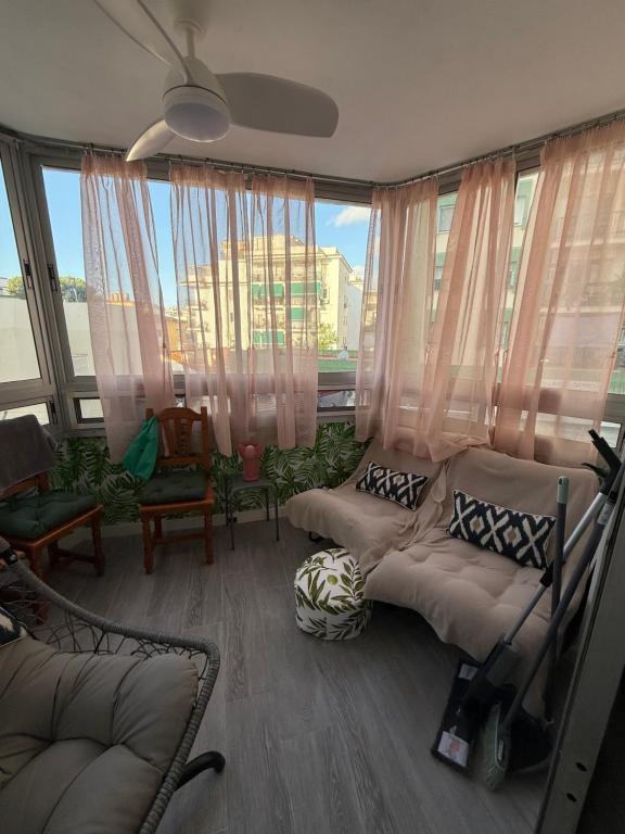 2bed apt close to torremolinos station and beach - 1