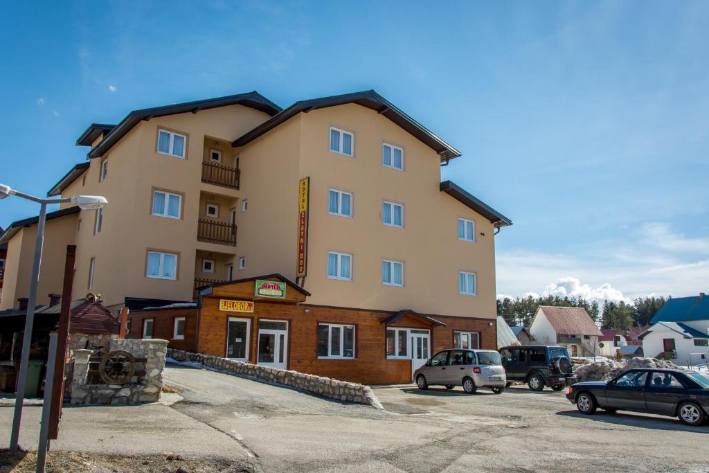Hotel Zlatni bor - 3