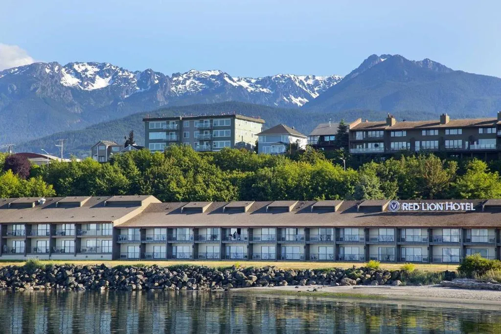 Red Lion Hotel Port Angeles Harbor，位于安吉利斯港的酒店