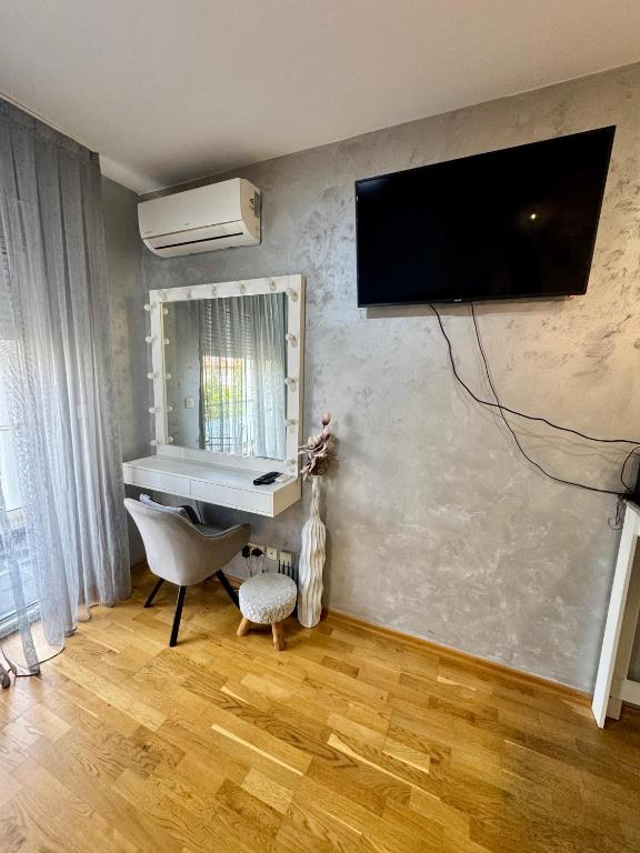 Ljubovic Studio Apartment - 5