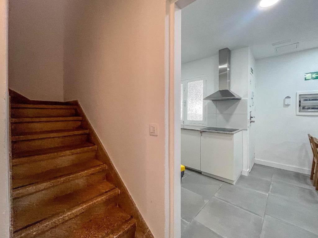 Mol Terrace 14 Guests, 9 En-Suite Bathroom with Fridge and TV - 5