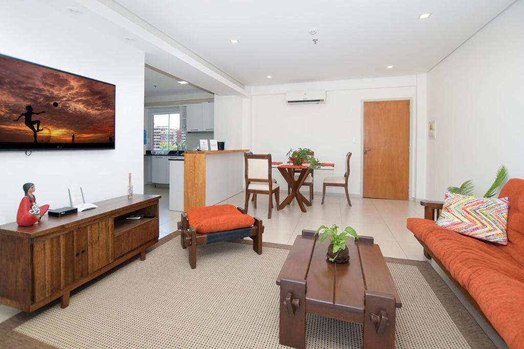 Urban One BR with Outdoor Pool Easy City Access - 5