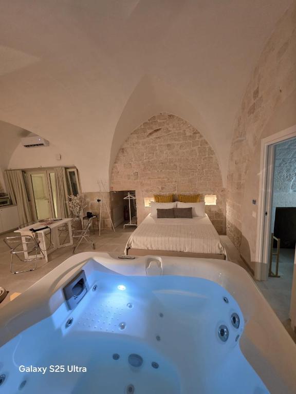 Suite Pietra Chiara Ostuni - Jacuzzi & Relax - 3