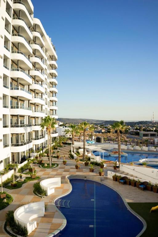 Amazing Views, Sunset Balcony & 2 Pools - 3