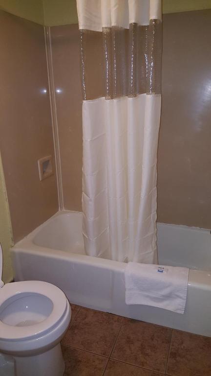 American Inn Columbia photo