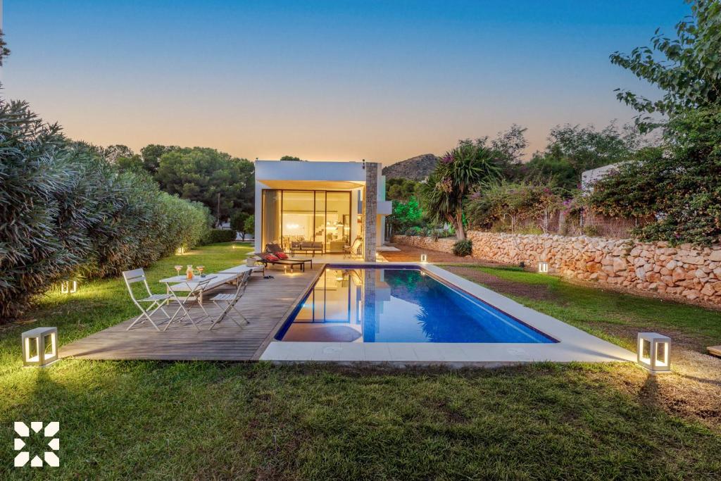 Villa Terreta by Abahana Villas - 1