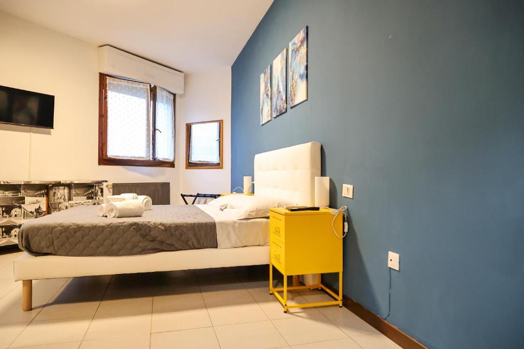 L'Angolo di Sissi - Arcoveggio Apartment - 4