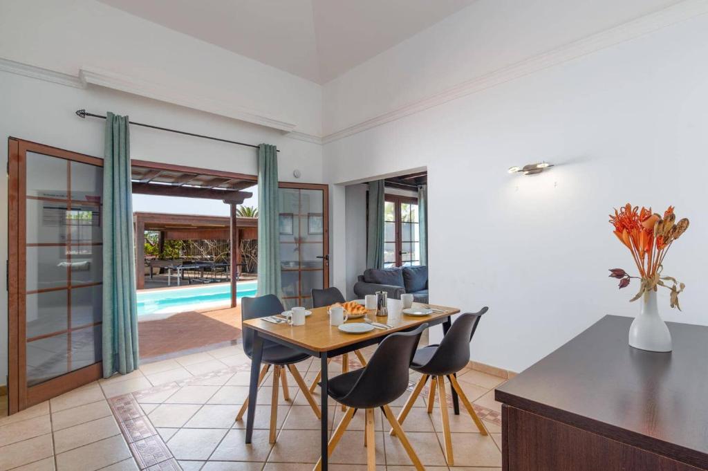 Villa Siroco Lanzarote by Villa Plus - 5