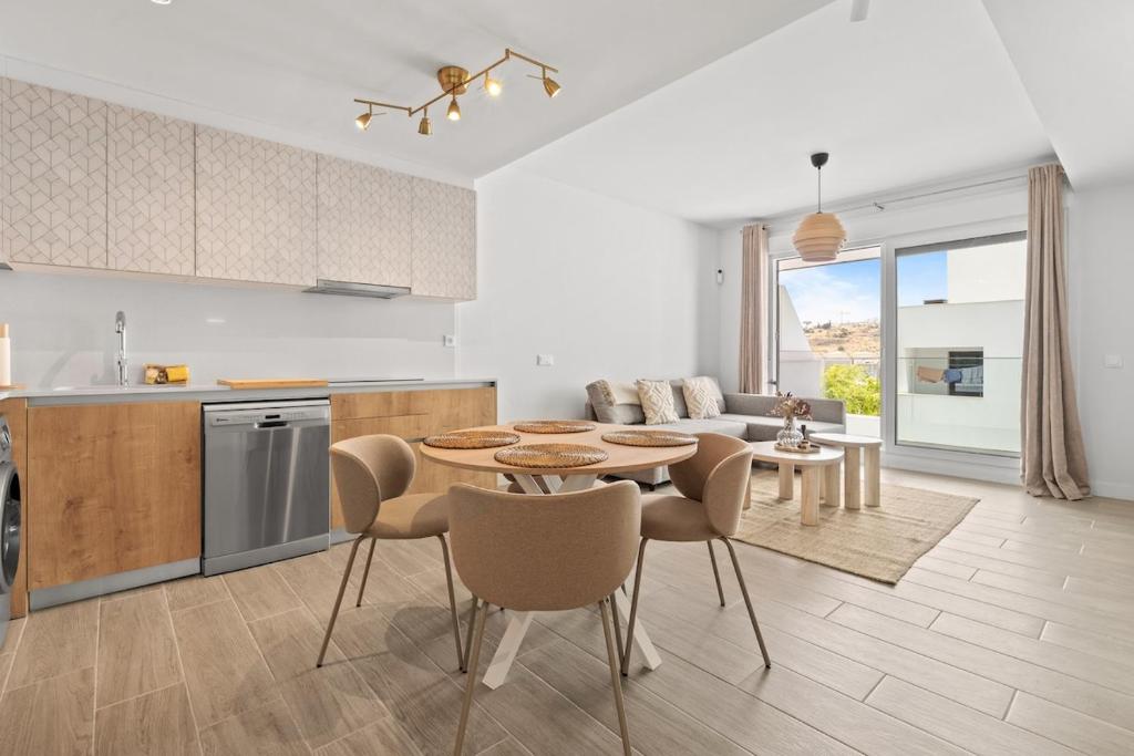 Modern 2 Bedroom Apartment in Estepona RDR591 - 1