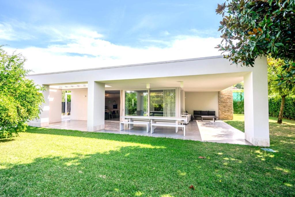 Villa Blanka by Susanne Living - 1