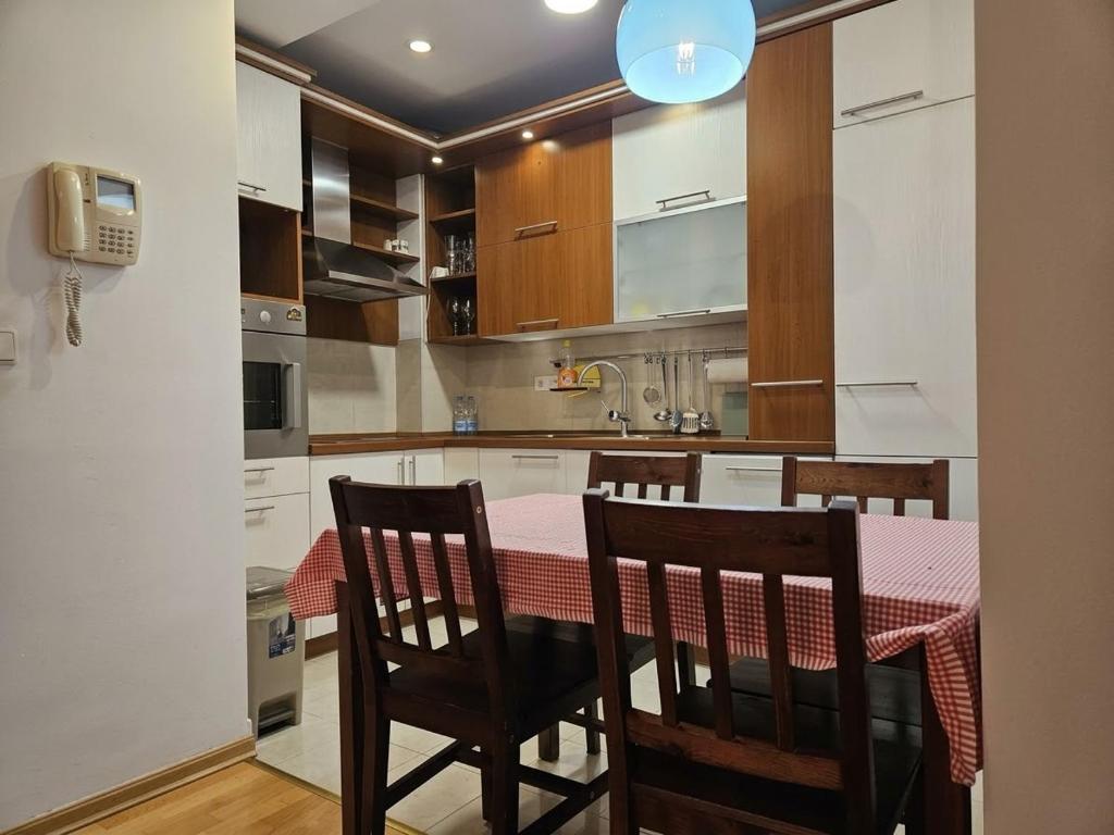 Bright 1-bedroom apartment with garage in Sarajevo - 5