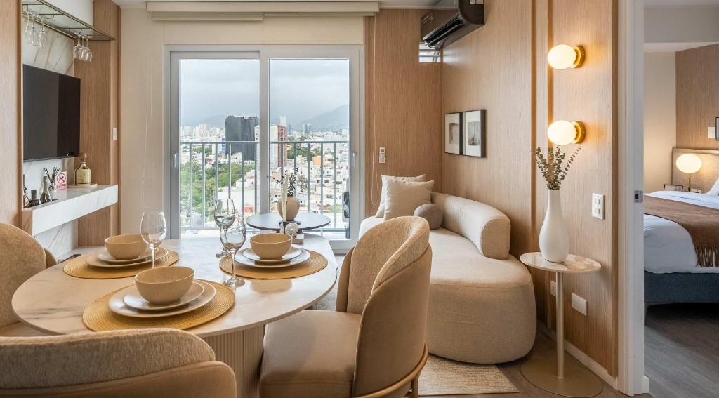 Premium 1BR in Miraflores Balcony & Rooftop - 1