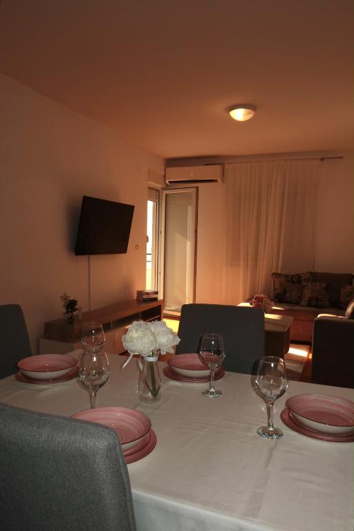 Teona Apartment - 1