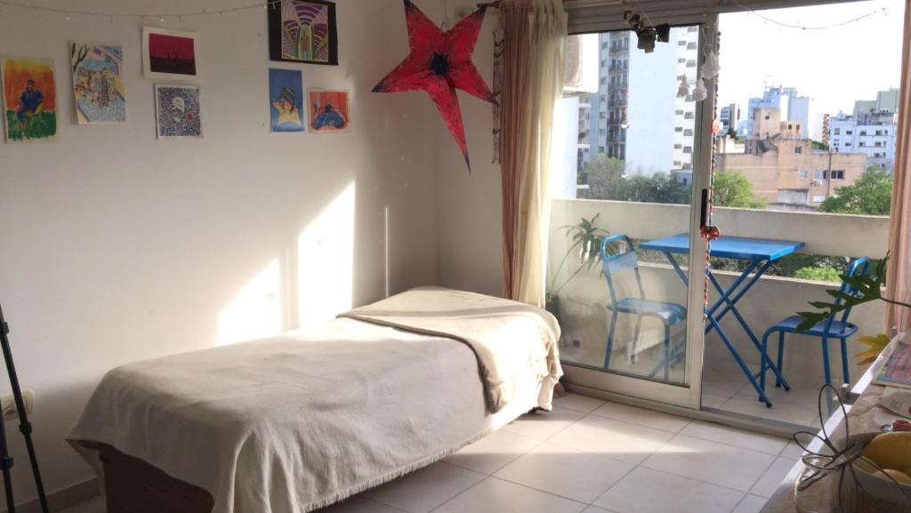 Departamento con balcon Diagonal 80 - 5