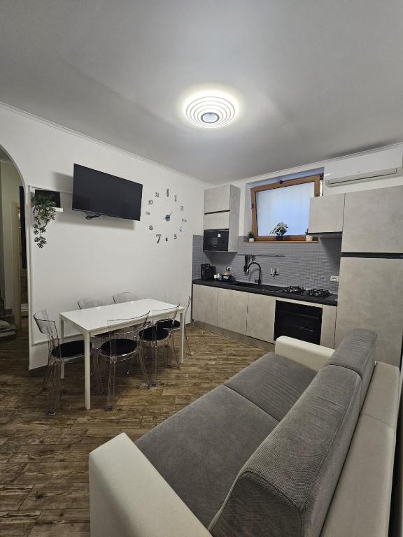 Arisal Holiday House - 4