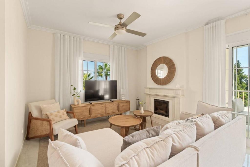 Las Brisas Estepona - 2BR, Pool and Terrace - 4