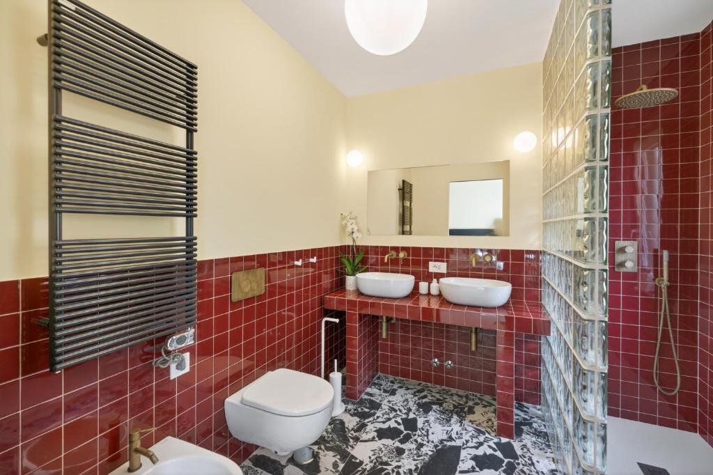 Elegant 2BR Apt a few steps from Sorrento Centre - 2
