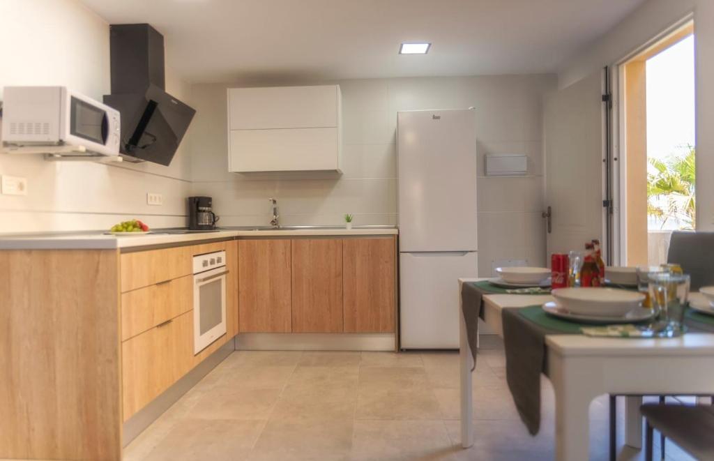 Beautiful Three-bedroom Apartment - 5