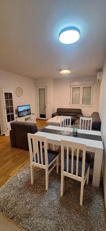Zoma Apartment - 1