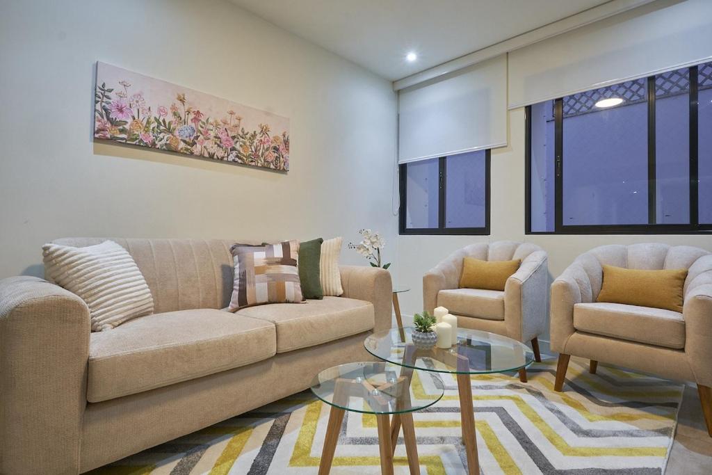 Moderno depa 2 habitaciones con cochera cerca al parque María Reiche Miraflores - 1