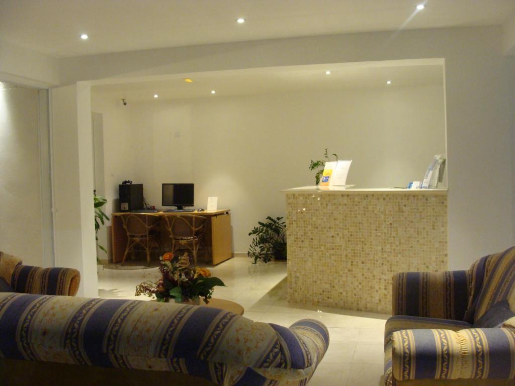 Alexia Hotel Apartments photo