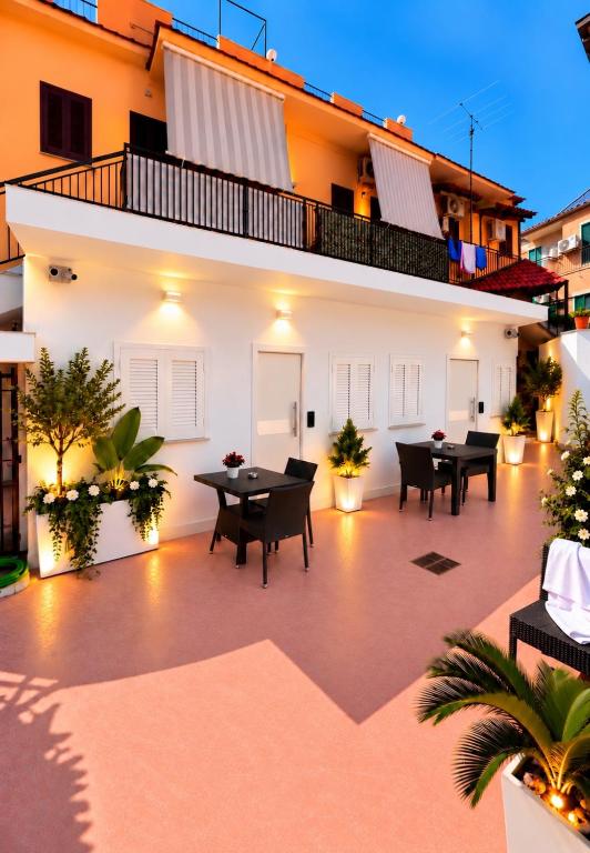 Home-Carrara - 1