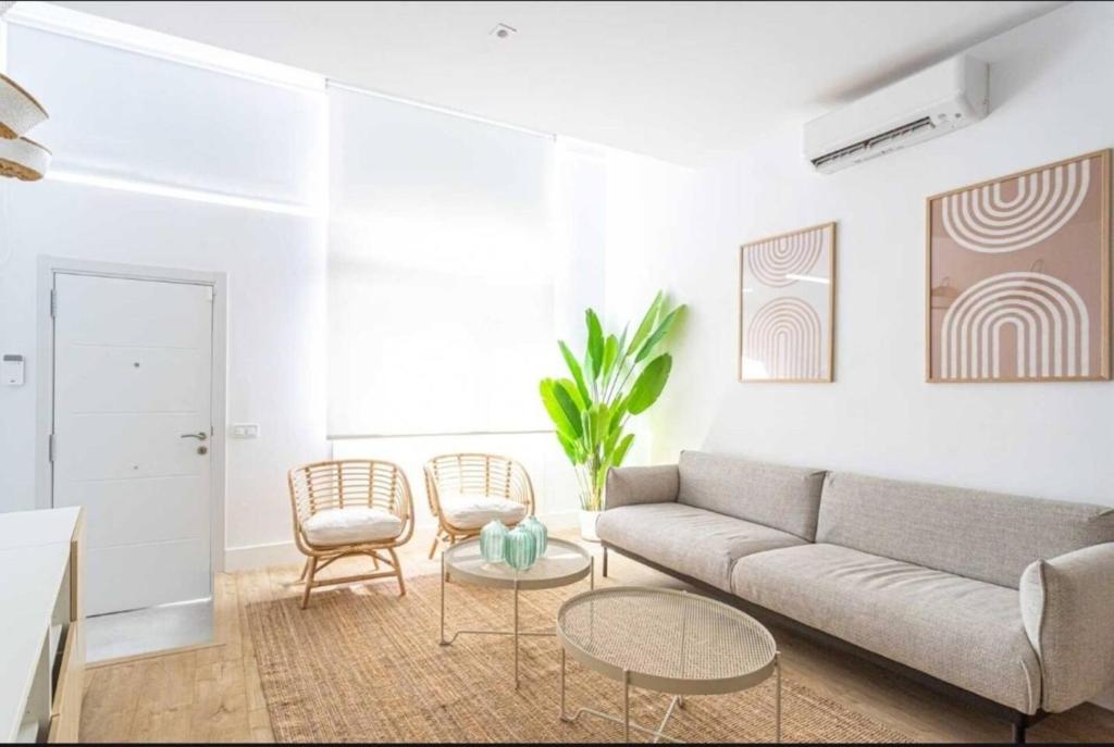 Modern & bright, 15 mins from Madrid city center - 2