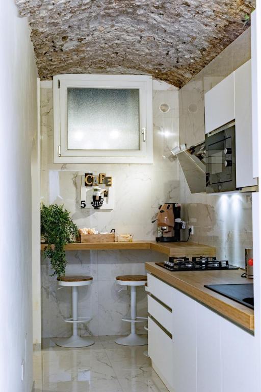 Modern Design luxury apartment Salerno center - 2