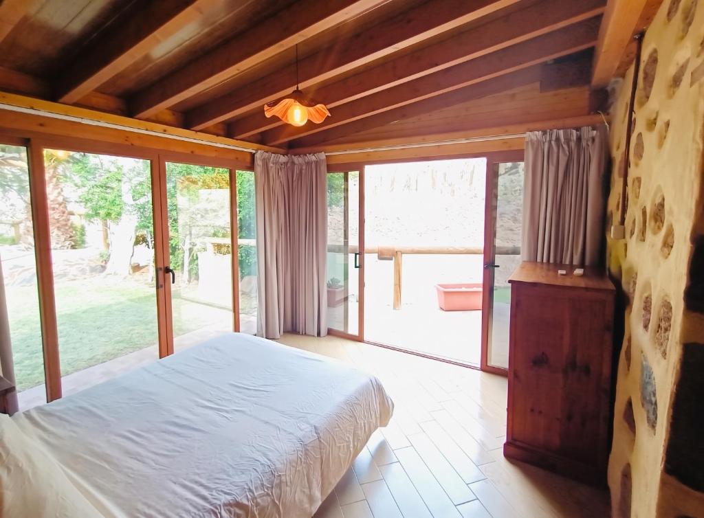 Charming House in San Bartolomé de Tirajana with Jacuzzi - 4