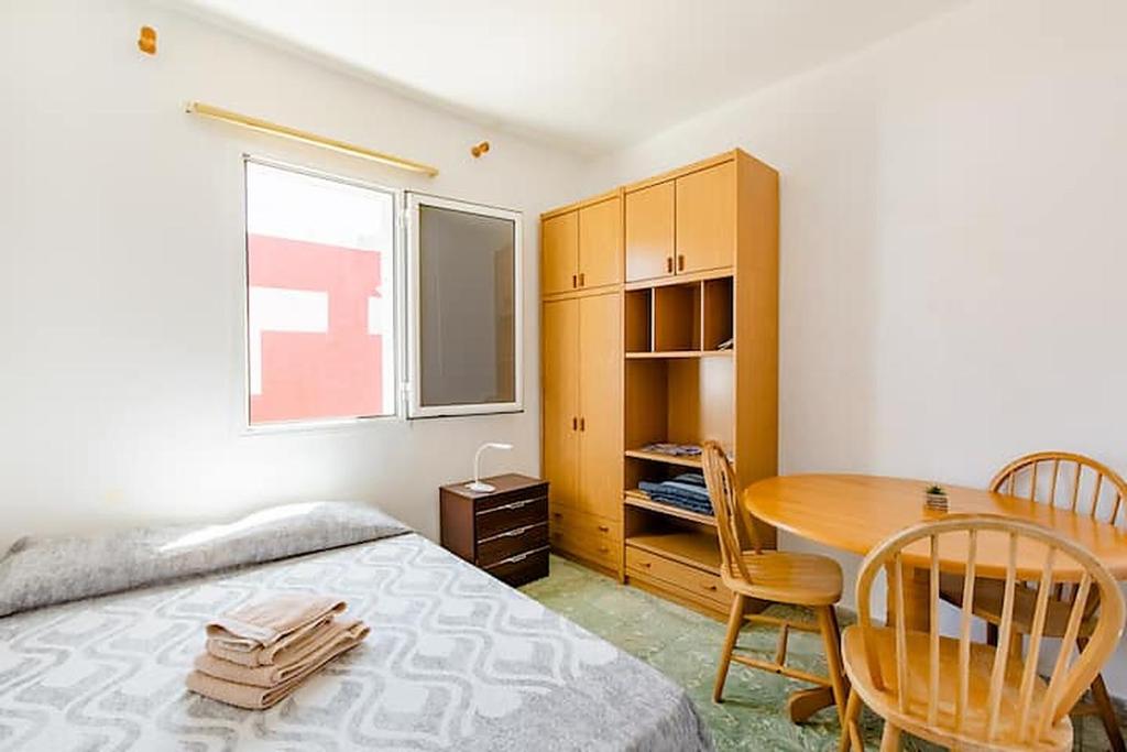 Private Room - 5 min from beach - 5