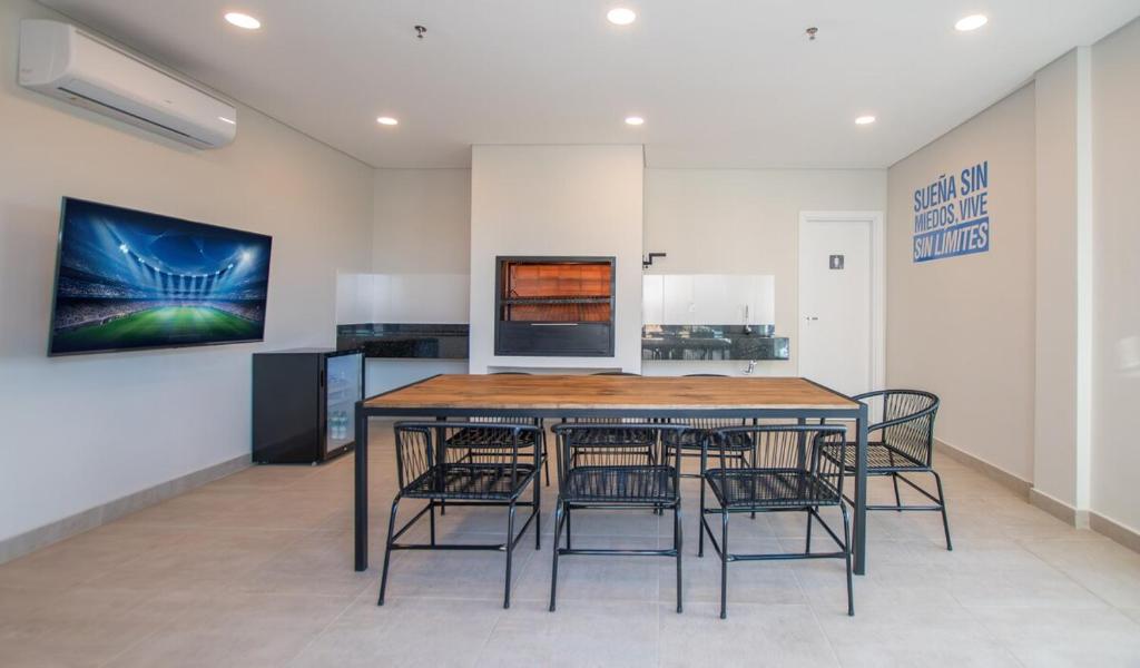 Modern 1BR Pool Coworking & Free Parking - 5