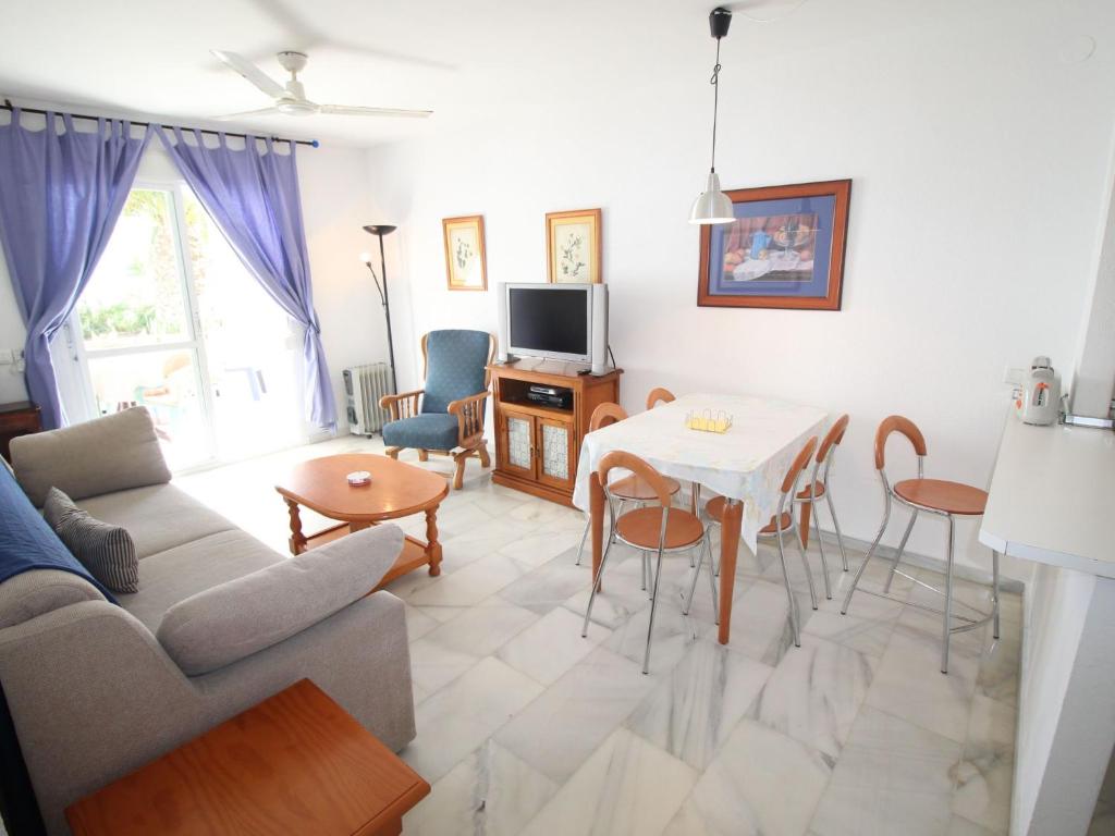 affcbbdcbae - Apartment Appartement in Torrox mit Beheiztem gemeinsamem Pool und Meerblick - 2