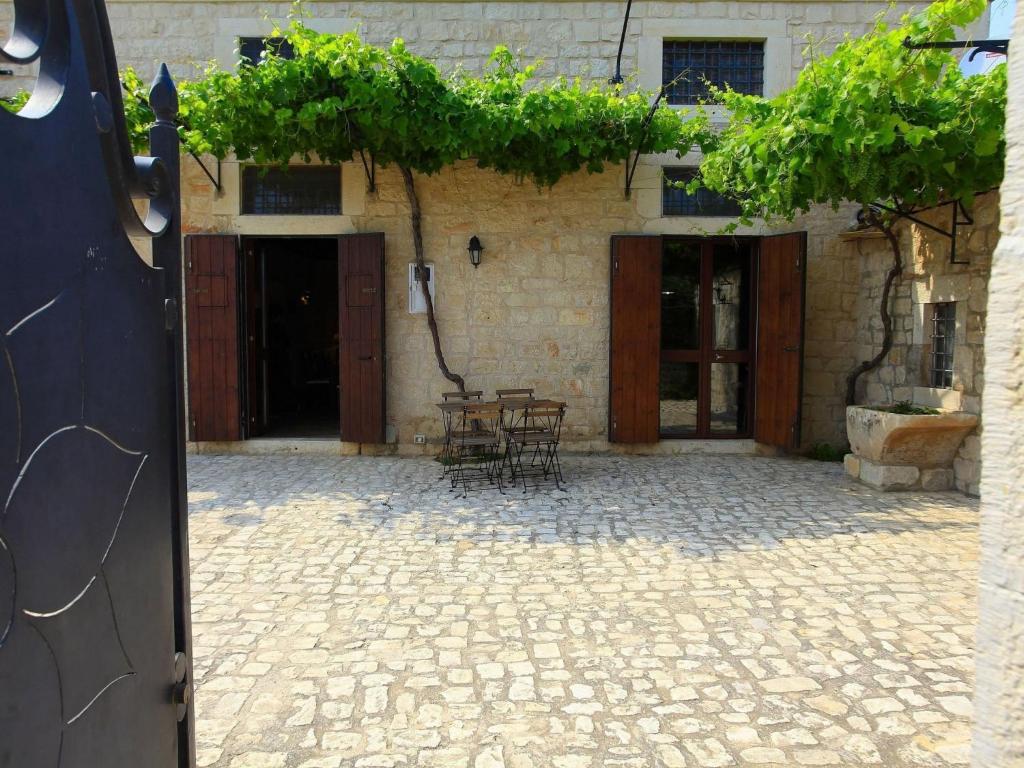 bebebdceccada - Holiday Home 'Antica Aia' mit eigenem Pool - 2