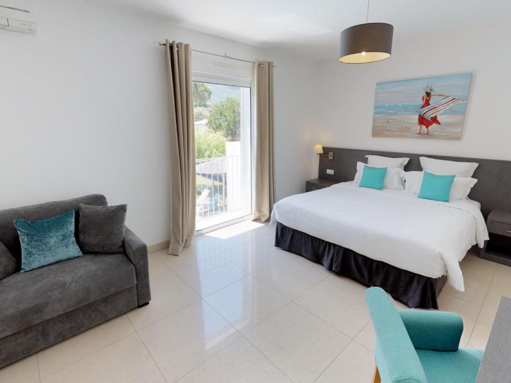 ceecfffafcbfacda - Holiday Home Villa mit 6 Schlafzimmern- privatem Pool Garten und Parkplatz - 4