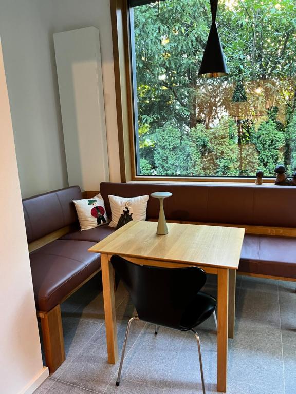 Bright Room with Gym & Balcony near Westpark - 5