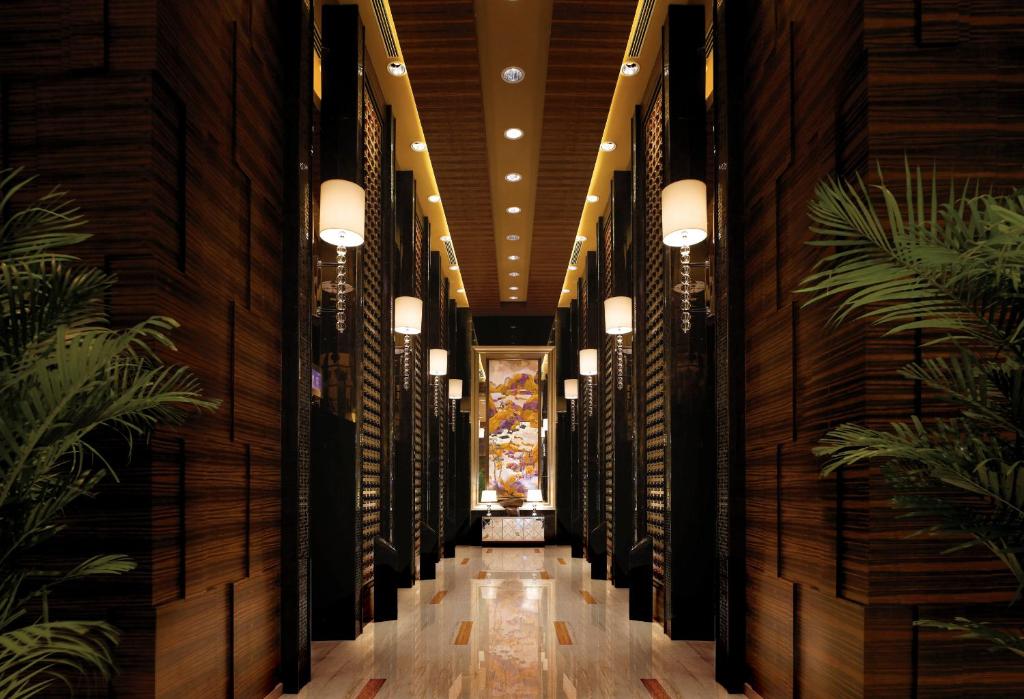 フロント・ロビー