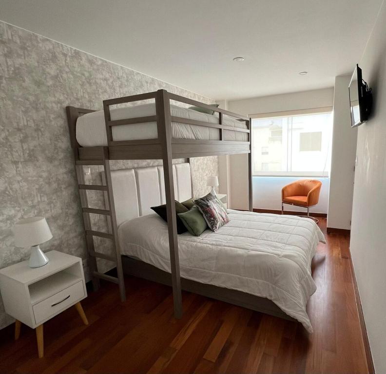 Walk to Larcomar Peaceful 7th Floor Flat AC - 5