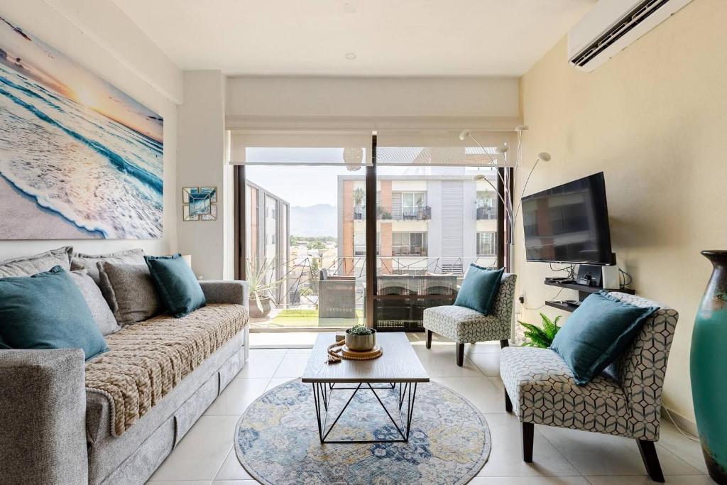 Beach Chic Condo in Hotel Zone - 700m to beach - 2