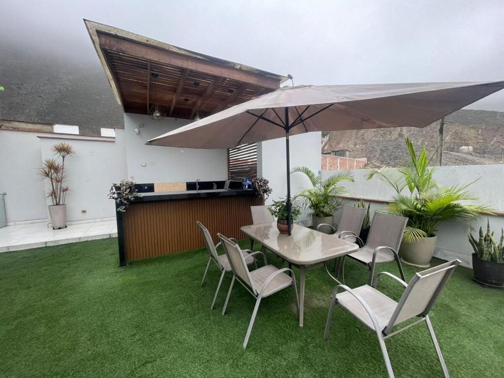 La Planicie Modern home with pool and barbecue area - 4