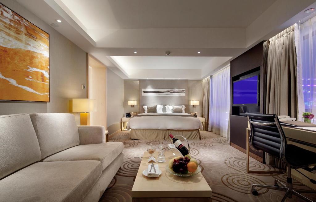 Hong Kong Royal Garden Hotel room