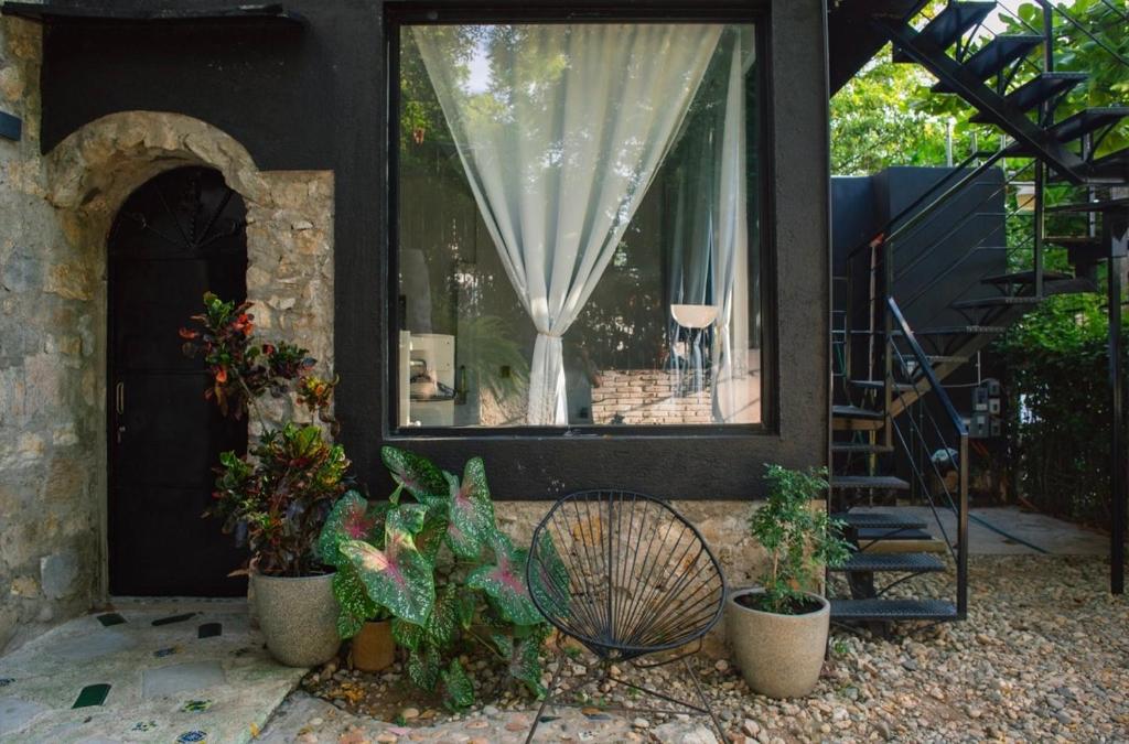Casita Piedra - 1