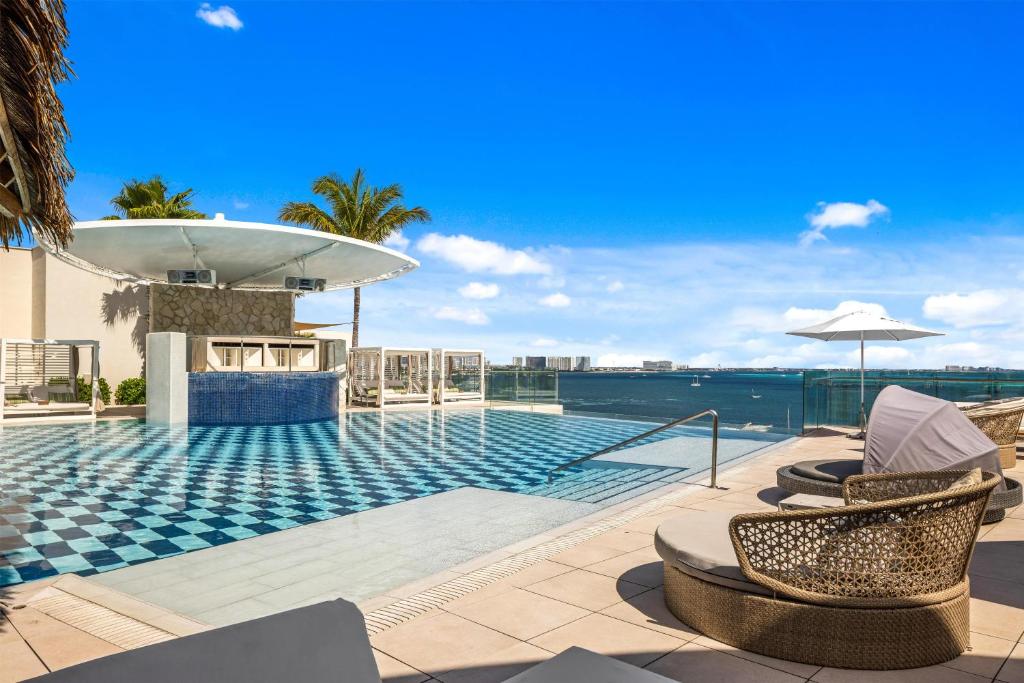 Amare Cancun Adults Only All-Inclusive Resort, Curio Hilton - 5