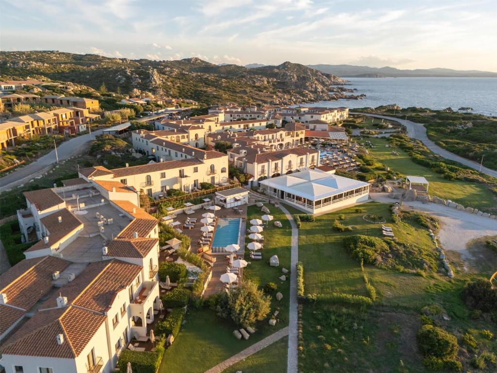 Mangia's Santa Teresa Sardinia, Curio Collection by Hilton - 1