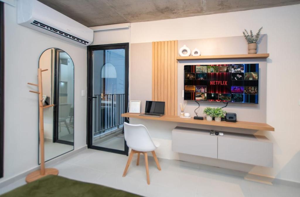 Business Studio with Pool Gym Cinema & CoWorking - 2