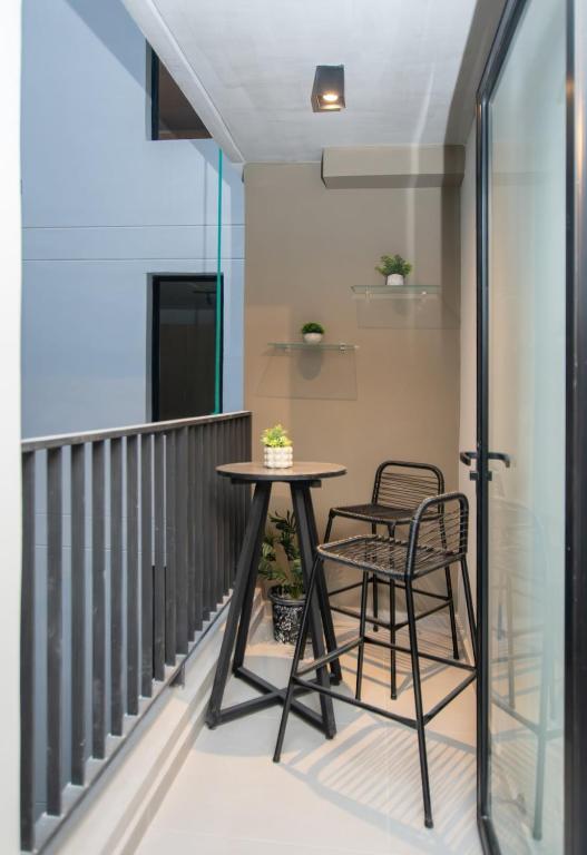 Business Studio with Pool Gym Cinema & CoWorking - 3