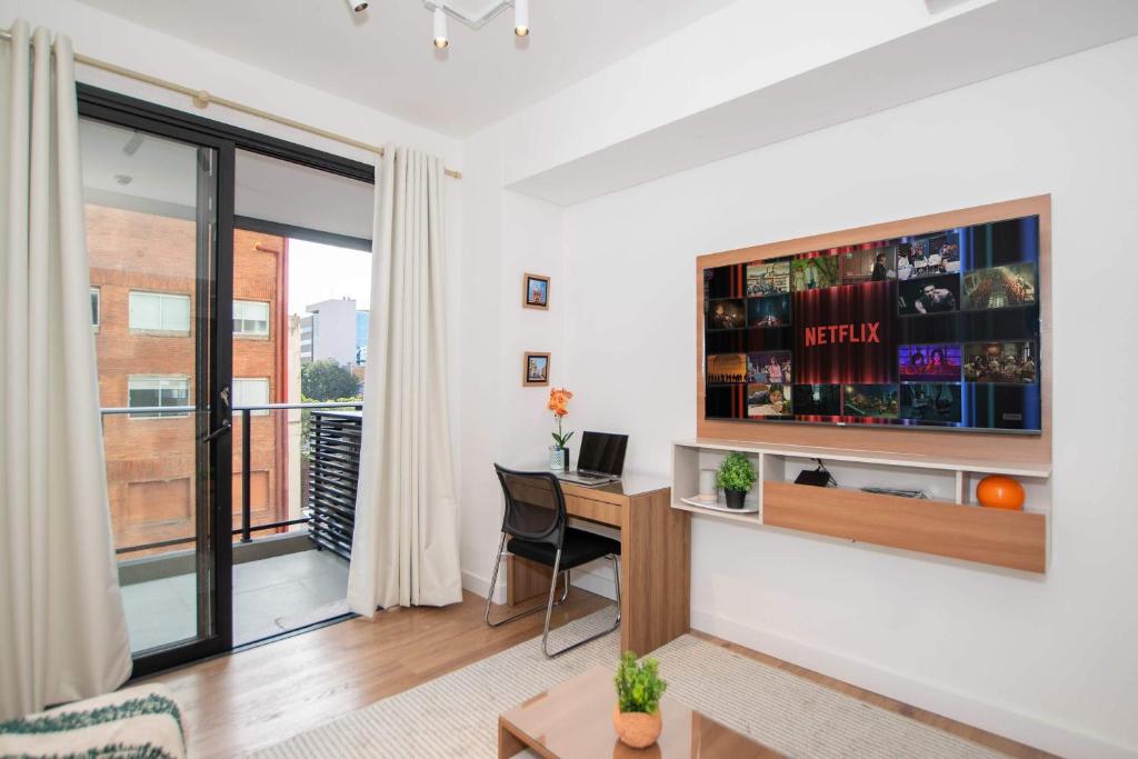 Modern 1BR at More Mariscal Pool & Gym - 2