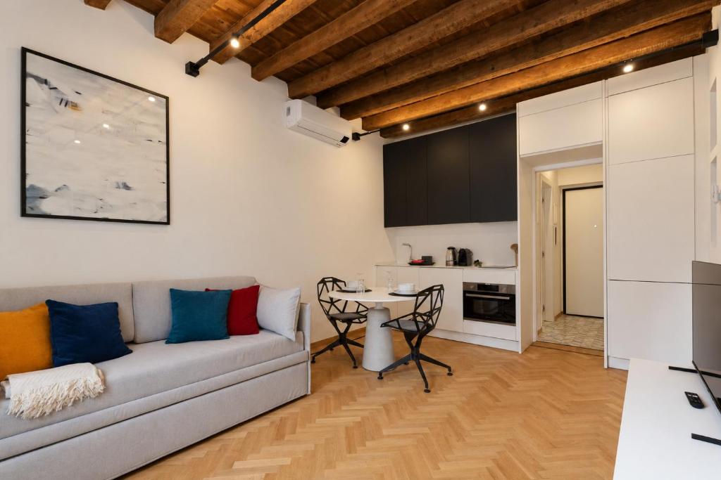 Milano Art Domus 04 - Asnago e Vender - 2