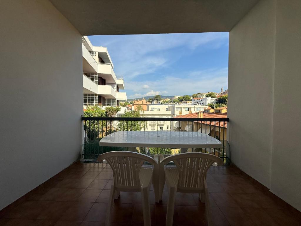 N060 - Numana, appartamento con garage a 100mt dal mare - 1