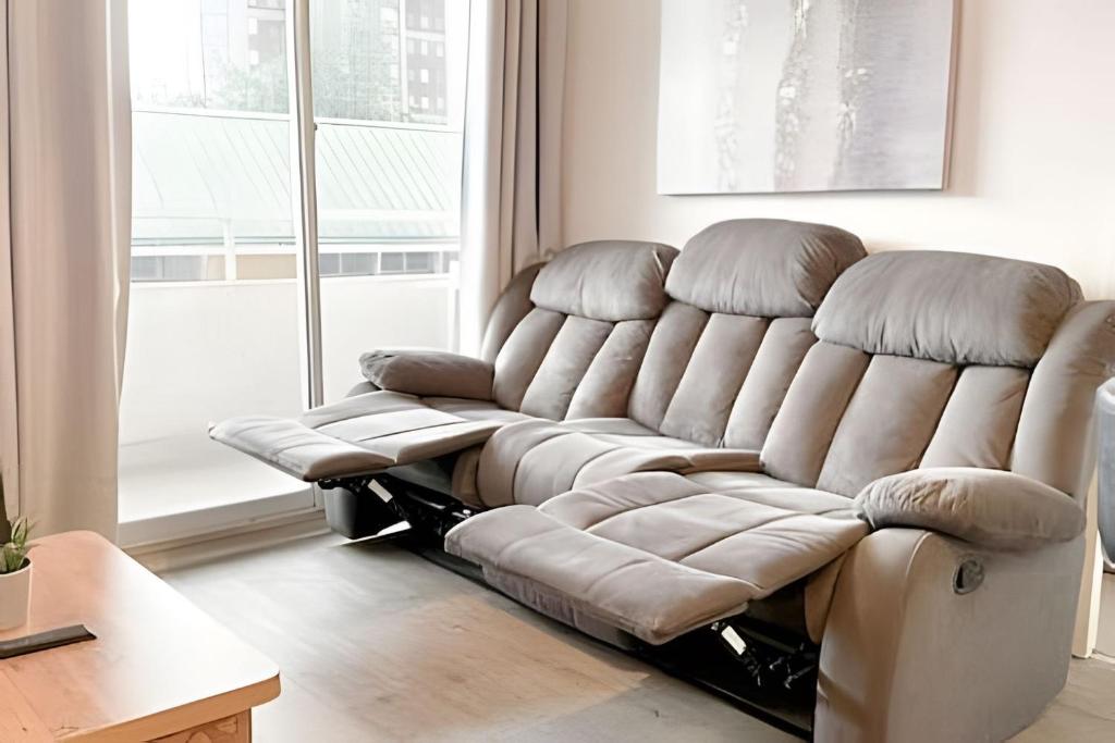 Cozy Central Apartment with Great Connectivity - 4