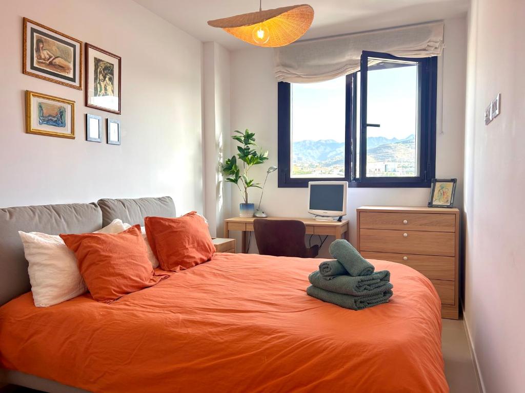 Newly built, colorful apartment with sea views - 5